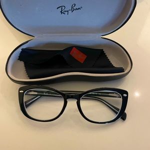 Ladies Ray Ban eye glasses wit black frames